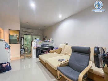 *****ทาวน์โฮมมือสองย่านกรุงเทพฯ ม.เดอะเมทโทร พัฒนาการ-ศรีนครินทร์ เนื้อที่เกือบ 19 ตร.ว. ฟังก์ชัน 3 ห้องนอน 3 ห้องน้ำ 2 ที่จอดรถ แถมฟรี! 3 เครื่องปรับอากาศ บนทำเลเชื่อมต่อถ.พัฒนาการ, ถ.สุขุมวิท 77 ใกล้รถไฟฟ้าสายแอร์พอร์ตเรลลิงก์ "สถานีหัวหมาก" จองด่วน!